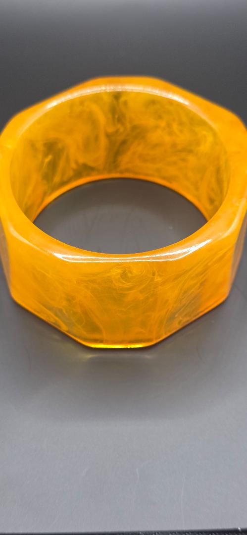 Vintage yellow marbled Lucite bangle bracelet
