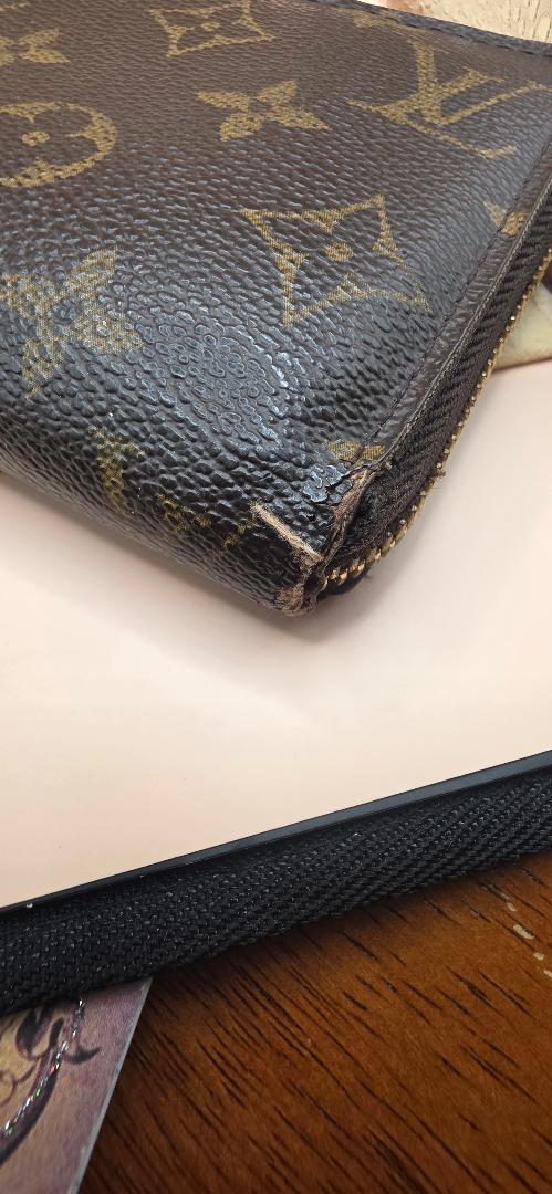 Louis Vuitton Wallet with dust bag